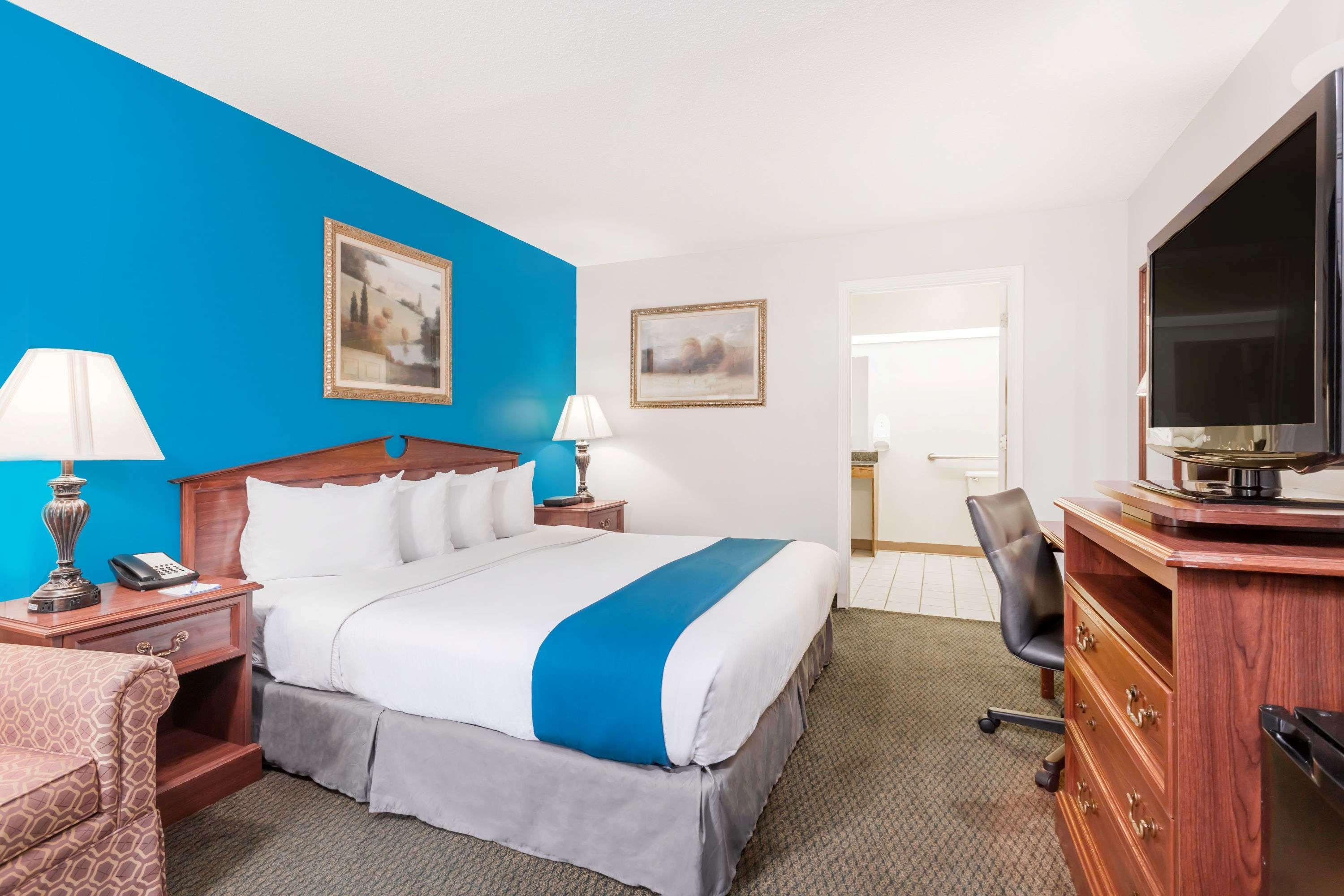 Baymont By Wyndham Duncan/Spartanburg Exterior photo